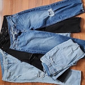 4 Pairs Old Navy Women Mid Rise Boyfriend Distressed Jeans - Black & Blue 8P
